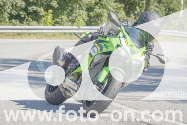 <h1 class="product-title">thumb_FF107021</h1>