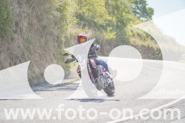 <h1 class="product-title">thumb_FF107030</h1>