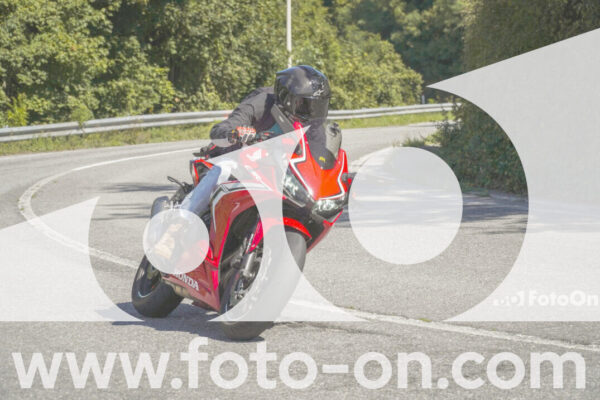 <h1 class="product-title">thumb_FF107032-1</h1>