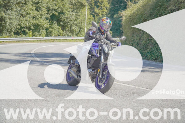 <h1 class="product-title">thumb_FF107083</h1>