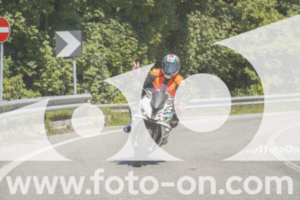 <h1 class="product-title">thumb_FF107120</h1>
