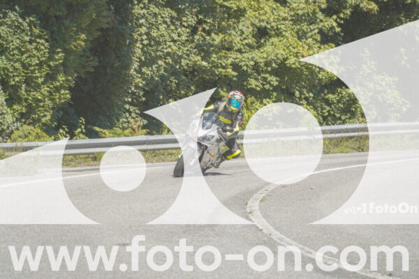<h1 class="product-title">thumb_FF107140</h1>
