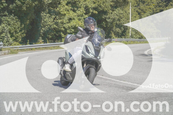 <h1 class="product-title">thumb_FF107181</h1>