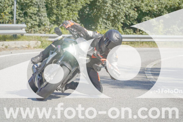 <h1 class="product-title">thumb_FF107190</h1>