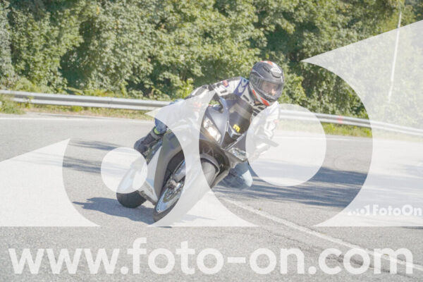 <h1 class="product-title">thumb_FF107214</h1>