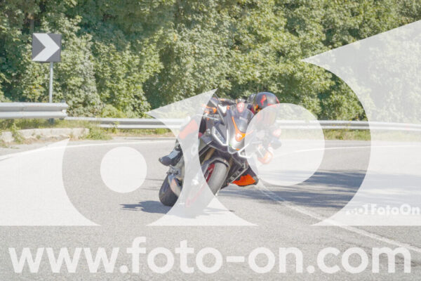 <h1 class="product-title">thumb_FF107279</h1>