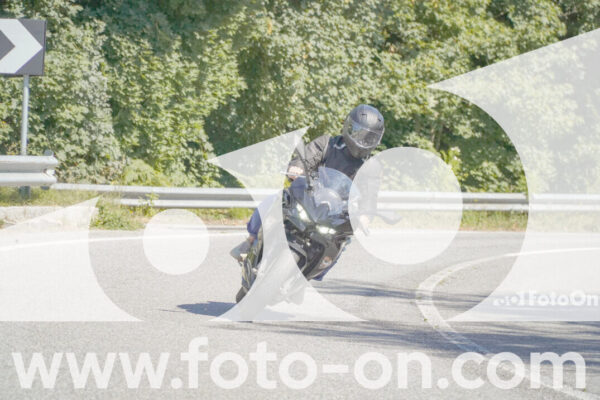 <h1 class="product-title">thumb_FF107283</h1>