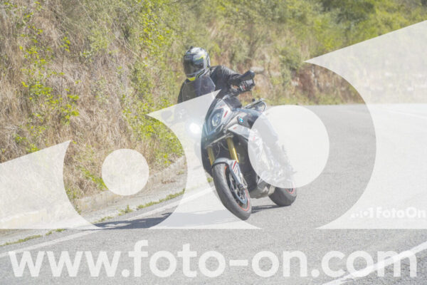 <h1 class="product-title">thumb_FF107475-1</h1>