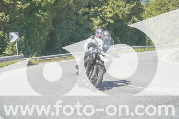 <h1 class="product-title">thumb_FF107543-1</h1>