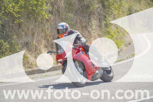 <h1 class="product-title">thumb_FF107569</h1>