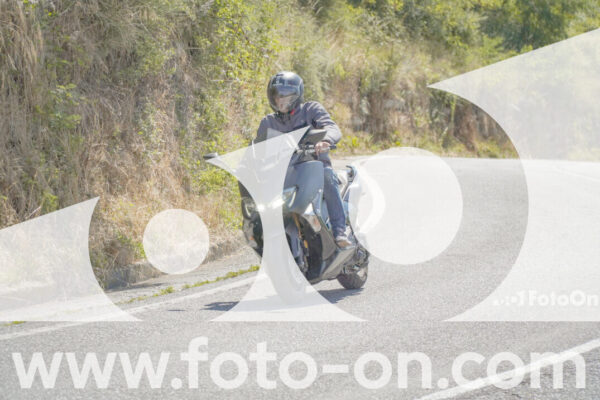 <h1 class="product-title">thumb_FF107575</h1>