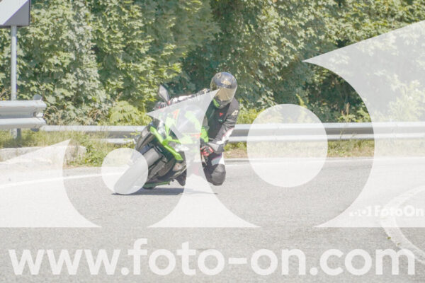<h1 class="product-title">thumb_FF107590</h1>