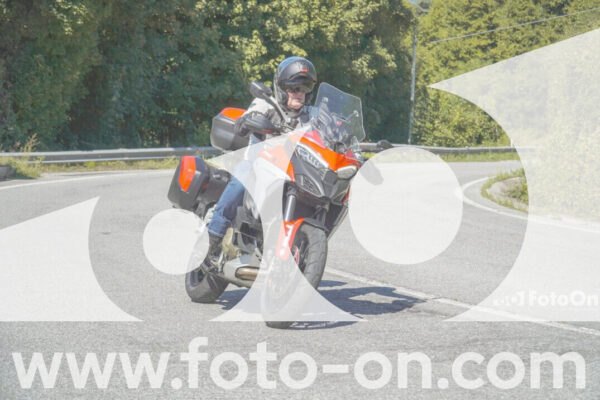 <h1 class="product-title">thumb_FF107595</h1>