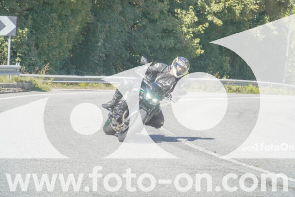 <h1 class="product-title">thumb_FF107598</h1>