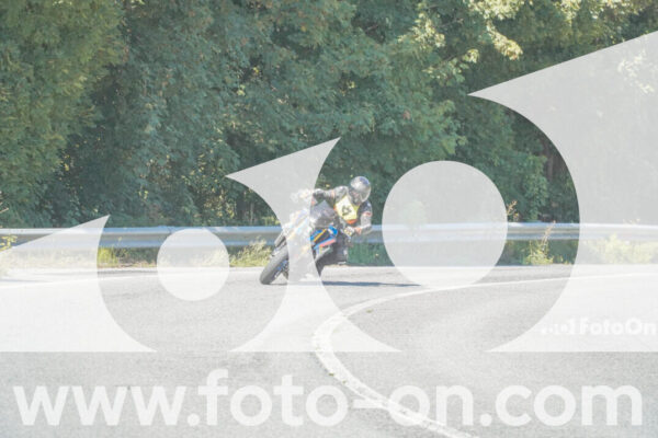 <h1 class="product-title">thumb_FF107756</h1>
