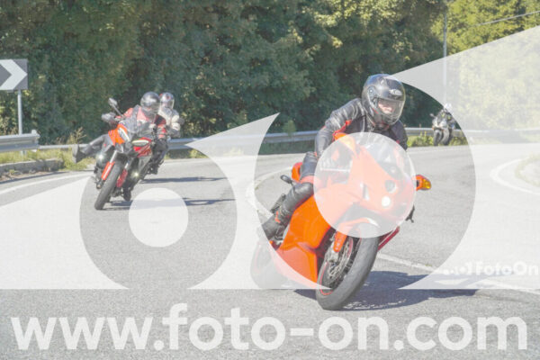 <h1 class="product-title">thumb_FF107801-1</h1>