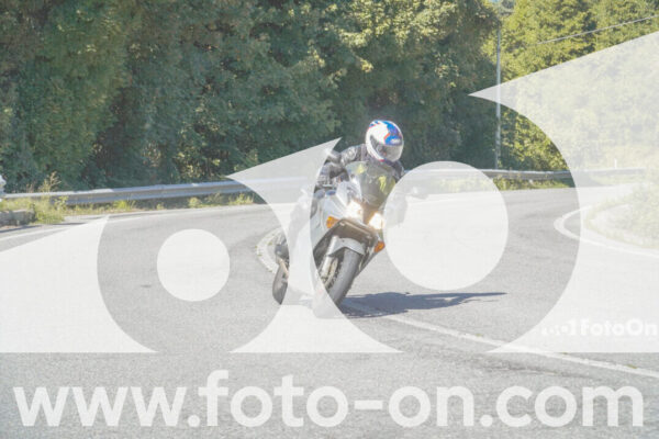 <h1 class="product-title">thumb_FF107804</h1>