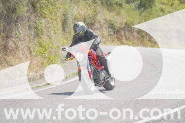<h1 class="product-title">thumb_FF107820</h1>