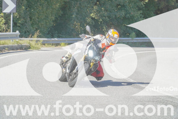 <h1 class="product-title">thumb_FF107852</h1>