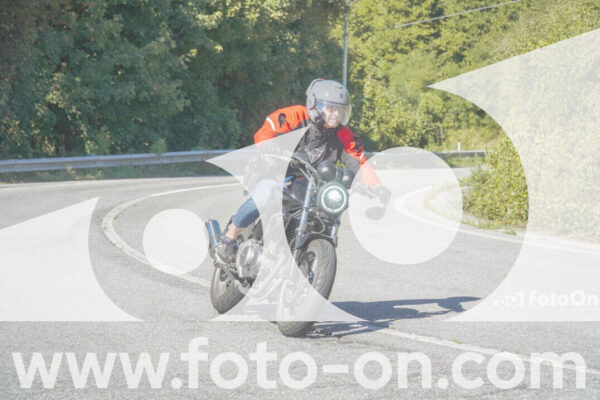 <h1 class="product-title">thumb_FF107859</h1>