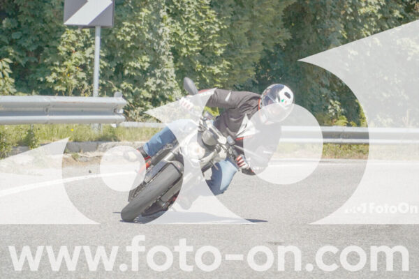 <h1 class="product-title">thumb_FF107863</h1>