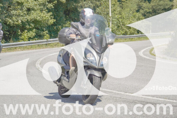 <h1 class="product-title">thumb_FF107879</h1>