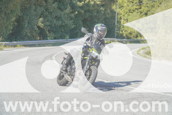 <h1 class="product-title">thumb_FF107881</h1>