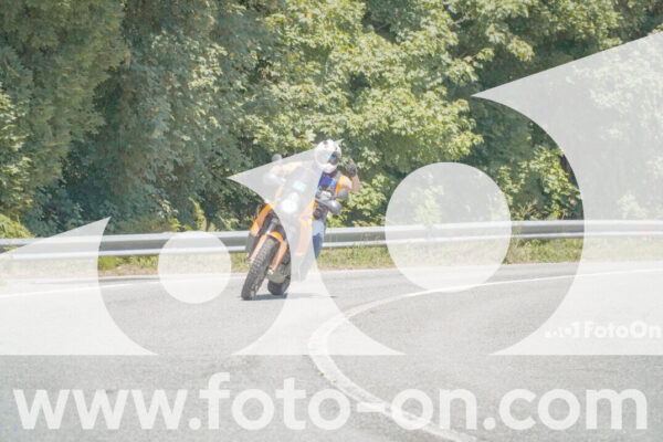 <h1 class="product-title">thumb_FF107882</h1>