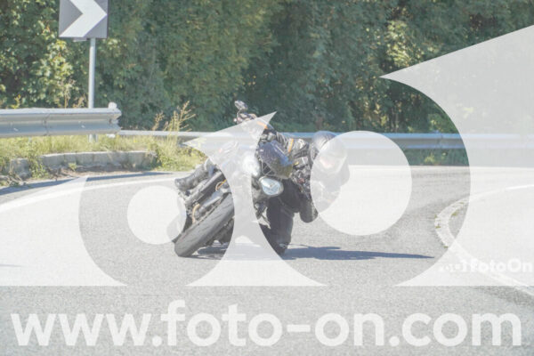 <h1 class="product-title">thumb_FF107912-1</h1>