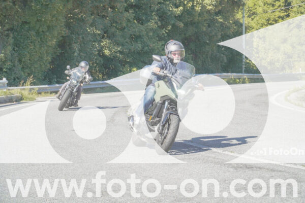 <h1 class="product-title">thumb_FF107919</h1>
