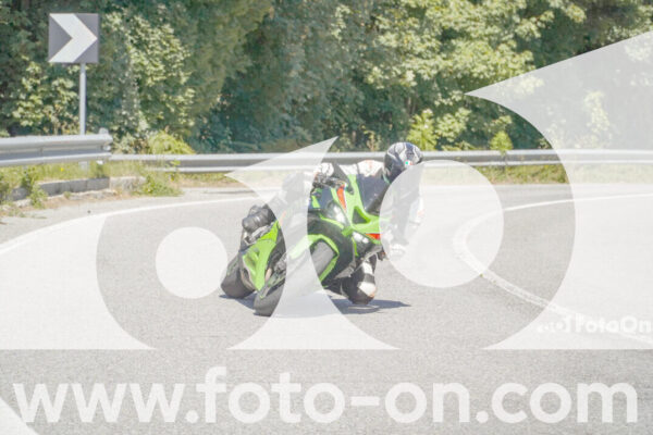 <h1 class="product-title">thumb_FF107934</h1>