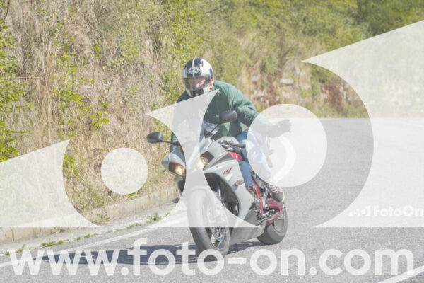 <h1 class="product-title">thumb_FF107942-1</h1>