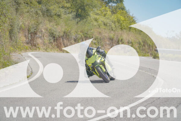 <h1 class="product-title">thumb_FF107942</h1>