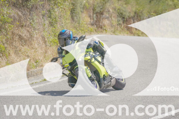 <h1 class="product-title">thumb_FF107945</h1>