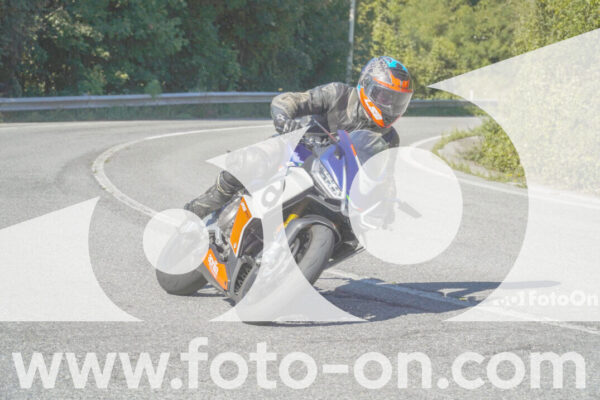 <h1 class="product-title">thumb_FF107952-1</h1>