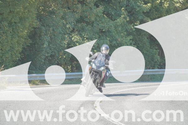 <h1 class="product-title">thumb_FF107953</h1>