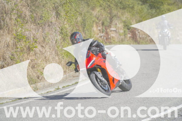 <h1 class="product-title">thumb_FF107967-1</h1>