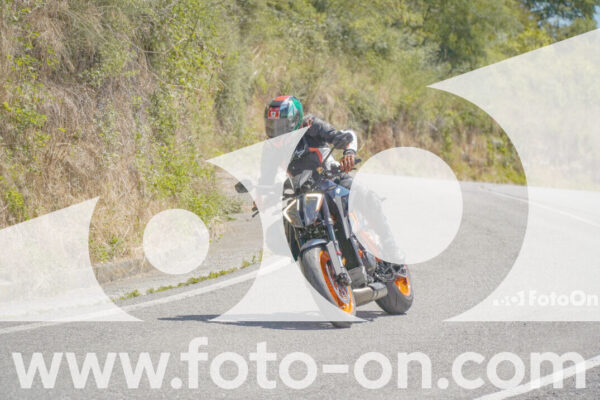 <h1 class="product-title">thumb_FF107987</h1>