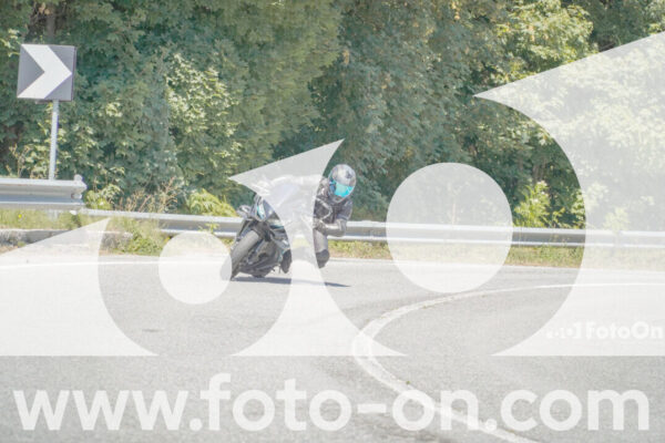 <h1 class="product-title">thumb_FF108034</h1>