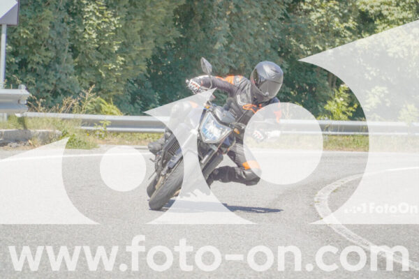 <h1 class="product-title">thumb_FF108091</h1>