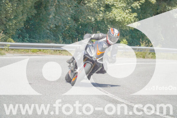 <h1 class="product-title">thumb_FF108142</h1>