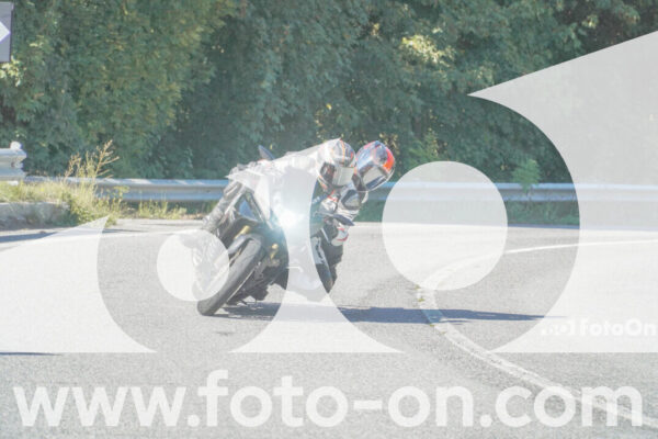 <h1 class="product-title">thumb_FF108192-1</h1>