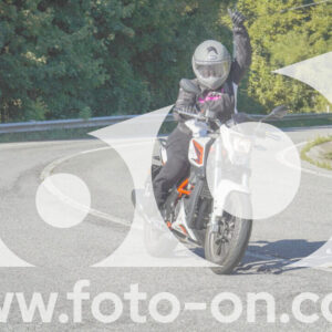 thumb_FF108207-1