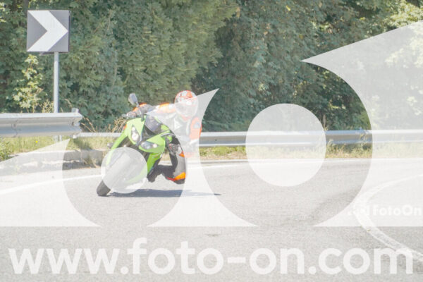<h1 class="product-title">thumb_FF108214</h1>