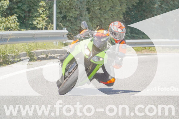<h1 class="product-title">thumb_FF108217</h1>
