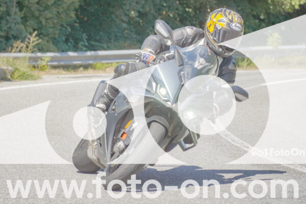 <h1 class="product-title">thumb_FF108313</h1>