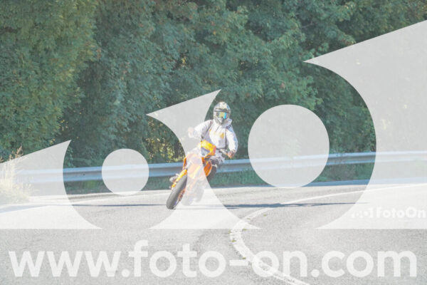 <h1 class="product-title">thumb_FF108338-1</h1>