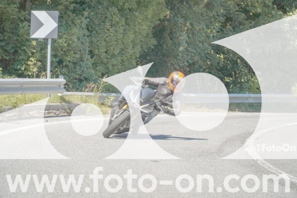 <h1 class="product-title">thumb_FF108372</h1>