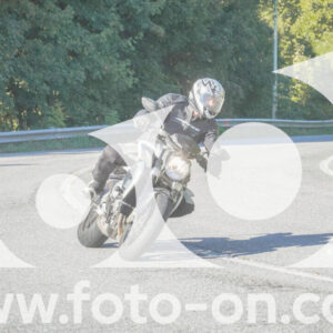 thumb_FF108409-1