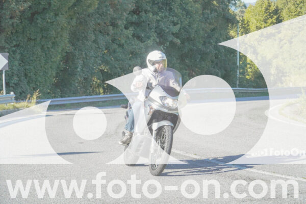 <h1 class="product-title">thumb_FF108412-1</h1>
